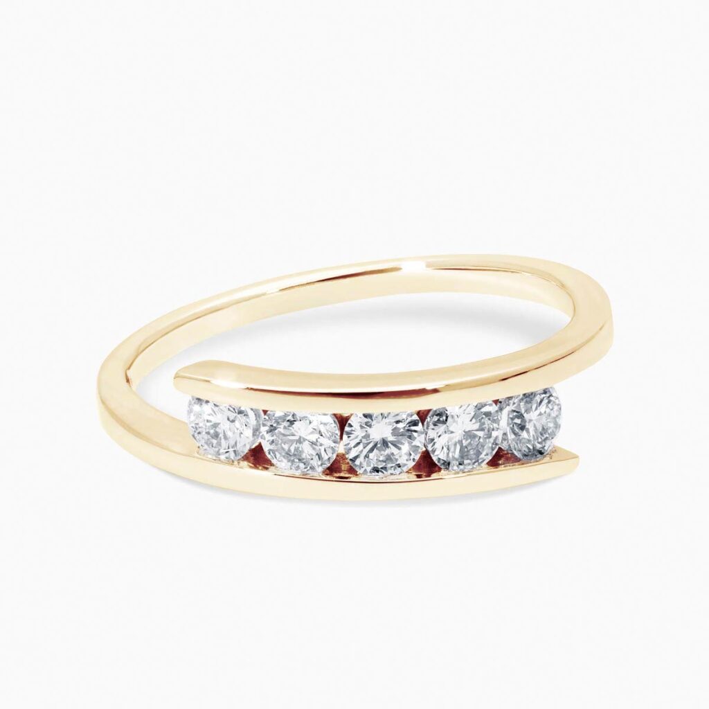 Anillo Cinque M en oro 18K con cinco diamantes de 0,2 quilates