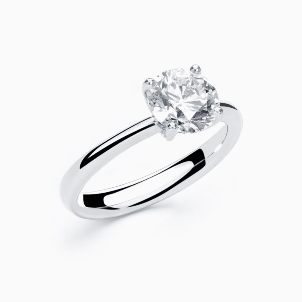 Anillo solitario Nora G en oro 18K con diamante central de 1,50 quilates