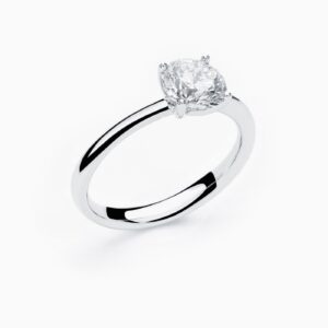 Anillo solitario Nora M en oro 18K con diamante central de 1,09 quilates